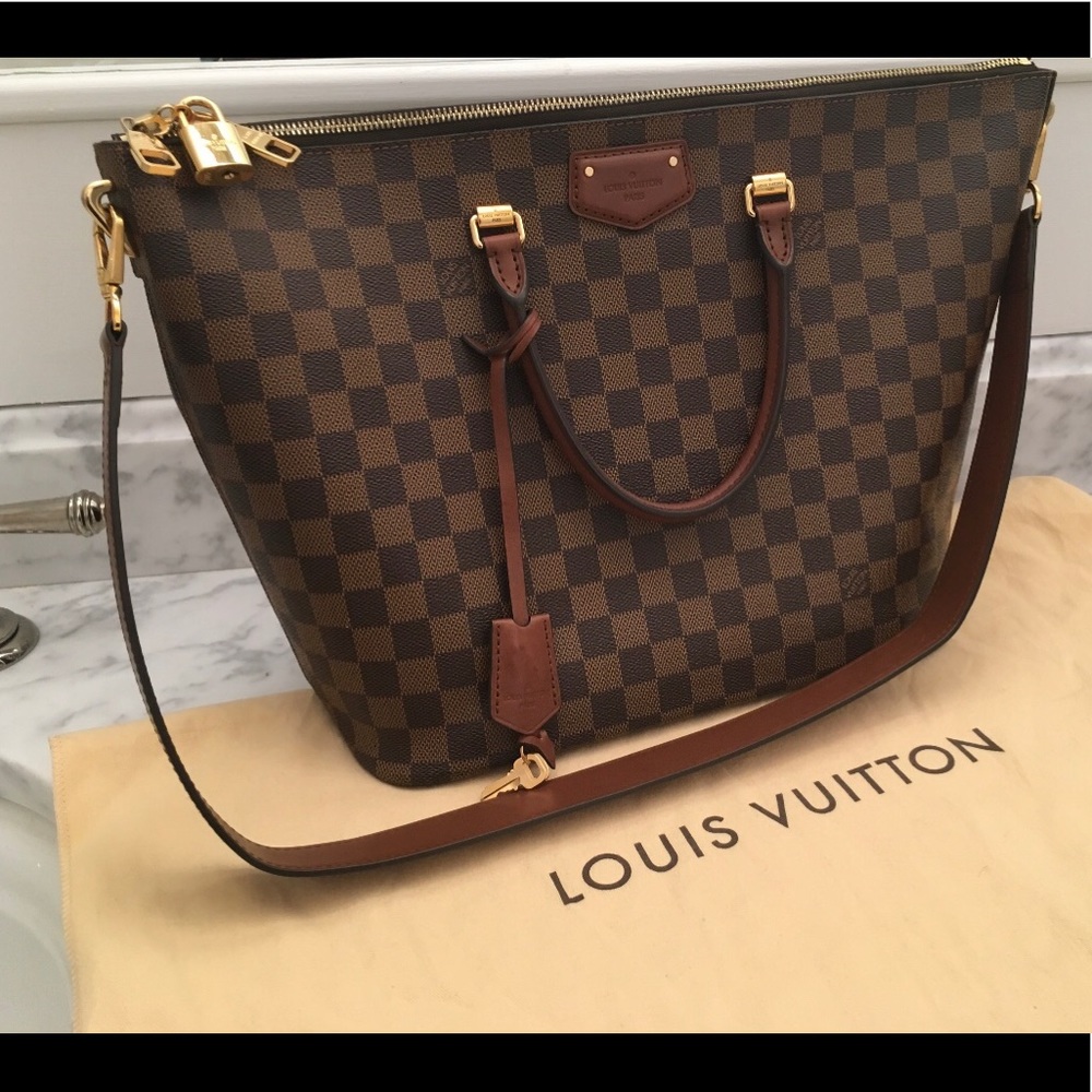 💕Sold💕Authentic  Louis Vuitton Belmont - Picture 7 of 7